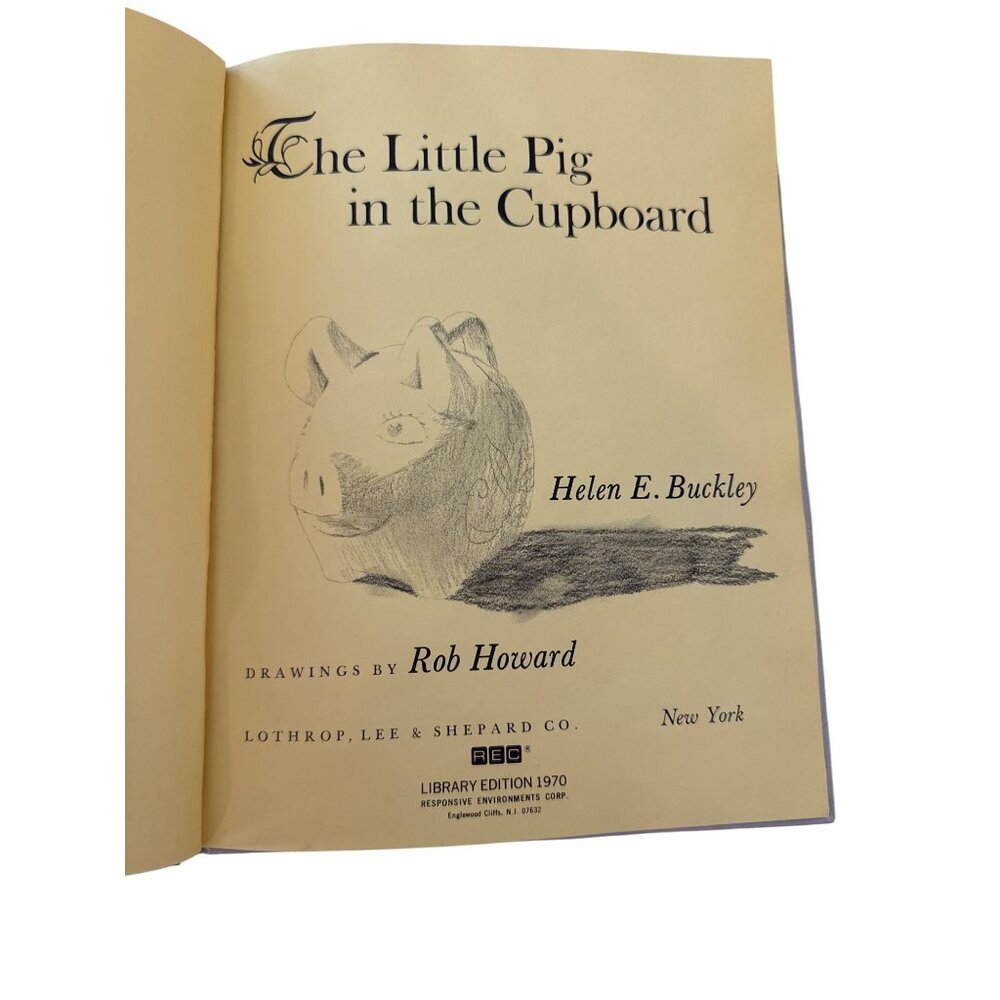 Vintage The Little Pig In The Cupboard Hardcover Book Helen E. Buckley Drawings - Picture 10 of 12